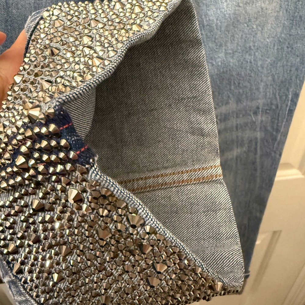 alice + olivia CHIC EMBELLISHED ANKLE JEAN - Picture 9 of 14